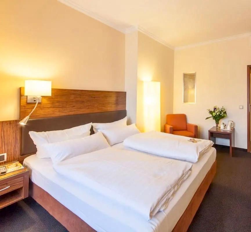 Hotel Flora Duesseldorf - Dusseldorf, Dusseldorf